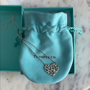 Tiffany & Co Olive Leaf Heart Pendant necklace